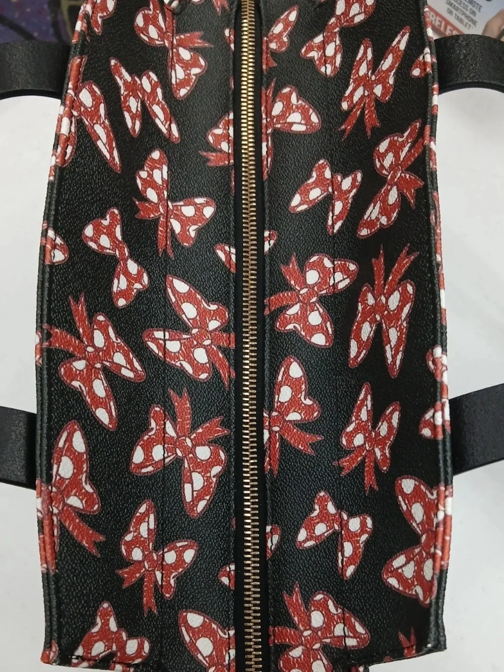 Disney Dooney & Bourke Minnie Mouse Red and White Polkadot Bow Shopper Purse